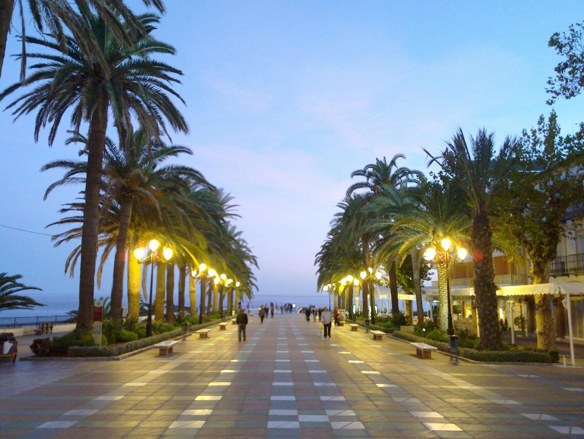 Casa Wahl Villa Nerja Exteriör bild